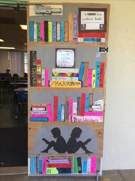 Classroom Door Decorations That Promote Reading Ela Door Decorations Middle School, Reading Week Door Decorations Ideas, Reading Classroom Door Ideas, Literacy Door Decorating Ideas, Literacy Week, Classroom Door Decorating, Teacher Door Decorations, Classroom Door Displays, Teacher Appreciation Doors