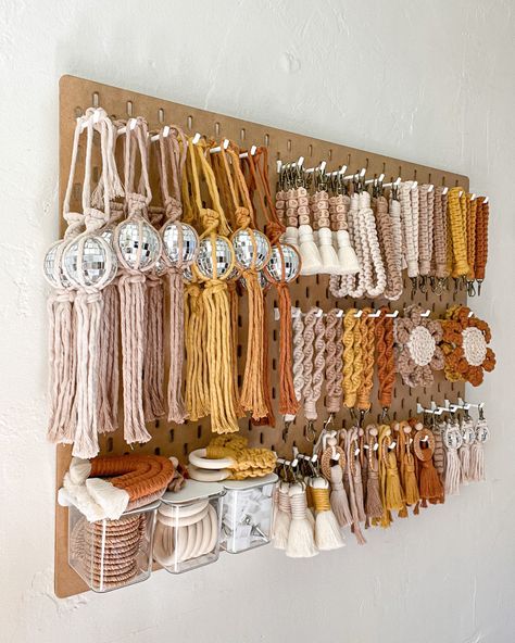 We offer a variety of handmade macrame in our shop! Our color palette was carefully chosen to represent a love for neutral vibes. You can’t go wrong with any of these options! Don’t worry, if you love bright colors over neutrals, we do offer custom orders👏🏼 Handmade with love; handle with care Trendy Macrame, Macrame To Sell Ideas, Handmade Market Ideas, Best Sellers At Craft Shows, Handmade Macrame, Cute Macrame Ideas, Macrame Items That Sell Well, Macrame Business Ideas, Macrame Accessories Diy