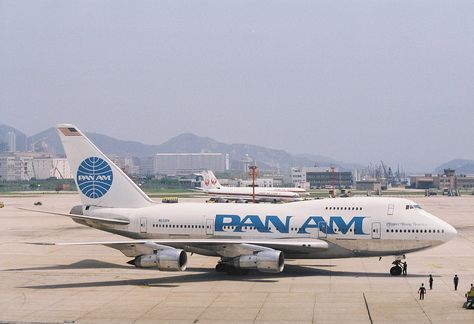 Pan American World Airways Boeing 747SP-21 N533PA "Clipper Young America" at Hong Kong-Kai Tak, August 1985. (Photo via Flickr: Alex Rankin) Pan American Airlines, Pan American Airways, Airplane Drone, Jumbo Jet, National Airlines, Airplane Photography, Boeing Aircraft, Jet Age, Soft Face