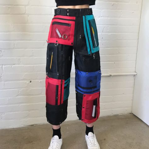 Cool Pants, Grunge Look, Upcycled Fashion, Pencil Cases, Japanese Street Fashion, Grunge Style, Eye Art, Upcycle Clothes, Diy Fashion