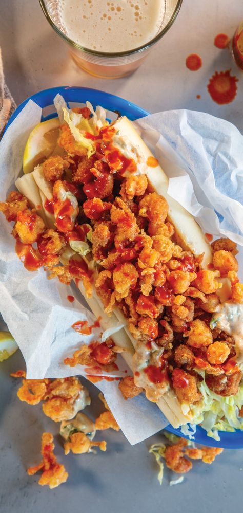 Two Louisiana staples come together in this recipe for one must-have Crawfish Po’ Boy. Crawfish Po Boy Sandwich, Crawfish Poboy, Poboy Sandwich, Poboy Sandwich Recipe, Po Boy Sandwich, Food Sandwiches, Louisiana Cuisine, Lunch Sides, Recipe For One