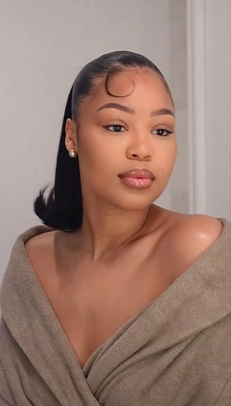 Slick Classy Hairstyles, Sleek Glam Hairstyles, Sleek Low Bun Black Women Middle Part, Classy Slick Back Hairstyles Women, Chic Hairstyles Black Women, Black Women Classy Hairstyles, Slick Back Hair Styles Black Women, Classy Bun Hairstyles Black Women, Elegant Black Women Hairstyles