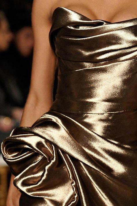 All That Glitters Is Gold, Serena Van Der Woodsen, Dark Autumn, Shades Of Gold, Golden Girl, Shiny Things, Gorgeous Gowns, Marchesa, Emilio Pucci