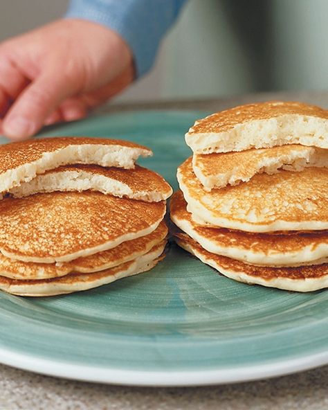 Club Soda Pancakes, Perkins Pancake Recipe, Breakfast For Company, Fluffiest Pancakes, Pancake Recipe Easy, Soda Recipe, Waffle Recipe, Lime Soda, Pancakes Easy