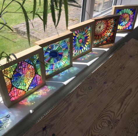 Spiegel Diy, Diy Stained Glass Window, Glass Painting Patterns, Backyard Oasis Ideas, Glass Painting Designs, Mosaic Stained, Glass Window Art, Glass Mosaic Art, Stained Glass Diy