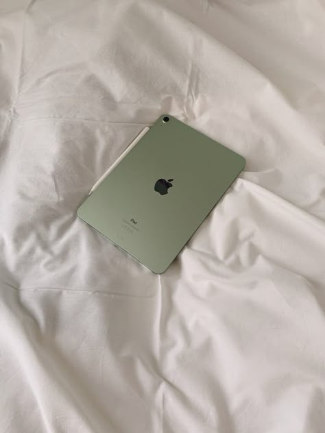 Ipad Air Green Aesthetic, Ipad Air Green, Ipad Air 4 Aesthetic, Ipad Air 5 Aesthetic, Ipad Air Aesthetic, Green Ipad, Muji Pens, Timmy Time, Ipad Air 5