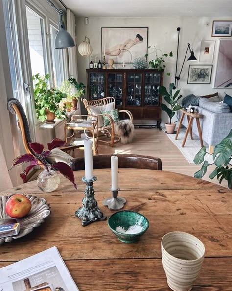 my scandinavian home: The Cosy & Eclectic Home of a Swedish Stylist Swedish Interiors, Eclectic Homes, Decorating Ideas For The Home, Swedish House, Deco Boheme, Living Room Scandinavian, Scandinavian Interior, Scandinavian Home, Eclectic Home