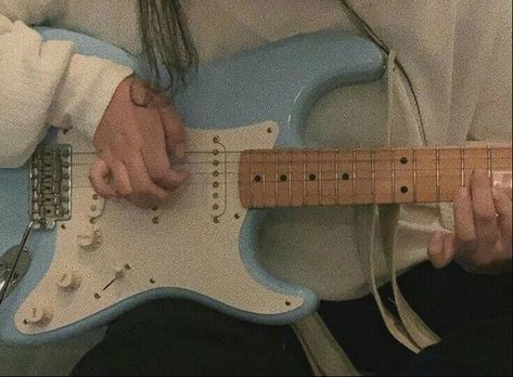 Guqqie Aesthetic, Clarissacore Aesthetic, Guitar Electric Aesthetic, Aesthetic Electric Guitar, Electric Guitar Wallpaper, Electric Guitar Aesthetic, Instruments Aesthetic, Aesthetic Guitar, Indie Songs