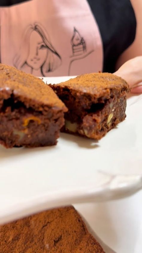 🍫 Calling all chocolate lovers! 🍫 Dive into the delicious world of Chocolate Persimmon Brownies with Walnut Delight! This easy-to-follow recipe combines the rich taste of **dark chocolate**, the unique flavor of **ripe persimmons**, and the crunchy goodness of **chopped walnuts**. 🥄

👉 **Ingredients You Need:**
- 2 large ripe persimmons
- 3 eggs
- 170 grams (6 ounces) sugar
- 300 grams (10.5 ounces) all-purpose flour
- 5 grams (1 teaspoon) baking powder
- 20 grams (0.5 ounce) cocoa powder
- Chocolate Persimmon, Recipes Step By Step, Gluten Free Marshmallows, Fluffy Cinnamon Rolls, Homemade Croissants, No Bake Pumpkin Pie, Best Cinnamon Rolls, Desserts With Biscuits, Sorbet Recipes