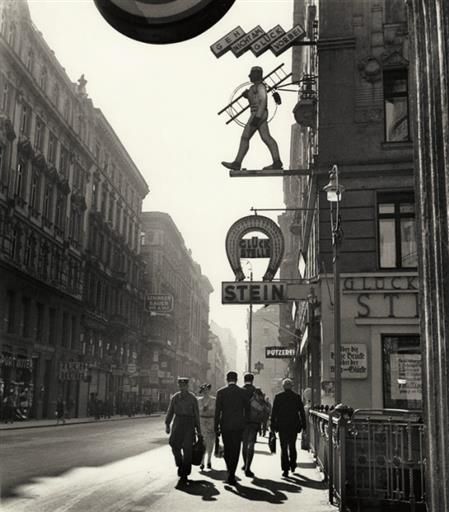 Shot Film, Berlin Street, Jewish Culture, History Of Photography, Shopping Photography, Urban Street, Street Scenes, Eastern Europe, A Sign