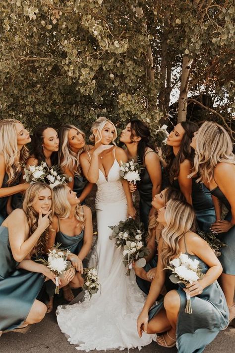 Dusty Blue Wedding Party, Romantic Modern Wedding, Dark Tropical, Groom And Groomsmen Suits, Bridesmaid Pictures, Bridesmaid Photoshoot, Wedding Portrait Poses, Wedding Picture Poses, Bridesmaids Photos