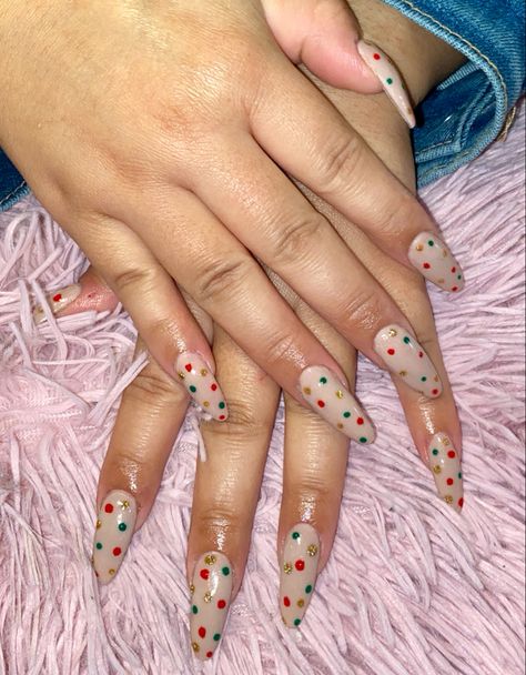 Polka Dot Nails Christmas, Christmas Nails Polka Dots, Christmas Polka Dot Nails, Pokadot Nails Christmas, Red Nails With Polka Dots, Dot Christmas Tree Nails, Brown Nails White Polka Dots, Polka Dot Nails, Dots Nails