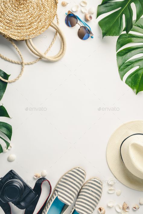 Summer Outfits Flatlay, Tropical Product Photography, Flat Lay Fashion, Summer Props, Summer Flatlay, Flat Lay Background, Photo Studio Design, Flat Lay Outfit, Kids Market