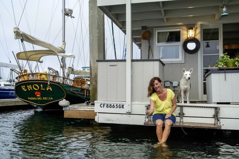 House Boat Living, Houseboat Remodel, Houseboat Ideas, Tiny Boat, Houseboat Living, Boat Living, Floating Homes, Living On A Boat, Canal Boats