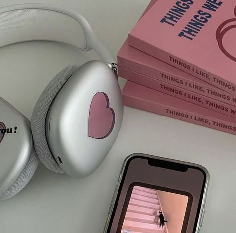 Headphones Pink Aesthetic, Pink Cover Photo Aesthetic, Notion Aesthetic, Video Pink, Quiet Life, Pink Aesthetic, Secret Pink, Profile Picture, Influencer