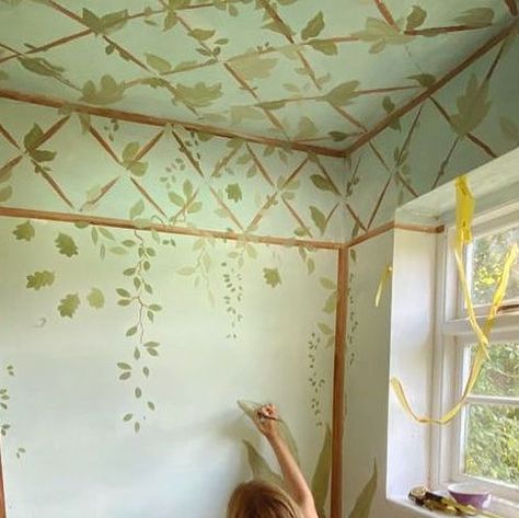 Meg Boscawen on Instagram: "A small glimpse into a mural that I was midway through in the height of summer 🌻🌻🌻 Not so glamorous being sat on a loo all day Interior design | @lucyhammondgiles" Interesting Painted Walls, Simple Mural Bathroom, Small Bathroom Mural, Tiny Murals, Small Bathroom Mural Ideas, Bathroom Mural Ideas Painted, Simple Wall Murals, Secret Garden Mural, Simple Wall Murals Diy Paint