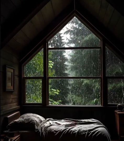 Victoria Aesthetic, Relaxing Aesthetic, Dream House Garden, Fancy Bedroom, Cabin Aesthetic, Dark Home Decor, Dark Green Aesthetic, Cottage Interior, Forest View