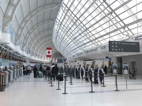 Stuck at Toronto Pearson International Airport with a long layover? Check out these ways to make the time fly by, including shopping and exploring. Moshe Safdie, Things To Do In Toronto, Toronto Pearson International Airport, Toronto Airport, Airport Parking, Airport Design, Maui Vacation, Airport Security, Famous Architects