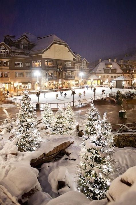 The magical Beaver Creek Ice Rink in one of Colorado's coziest ski towns. Colorado Christmas, Beaver Creek Colorado, Colorado Towns, Best Ski Resorts, Estes Park Colorado, Ski Town, Breckenridge Colorado, Beaver Creek, Ice Rink