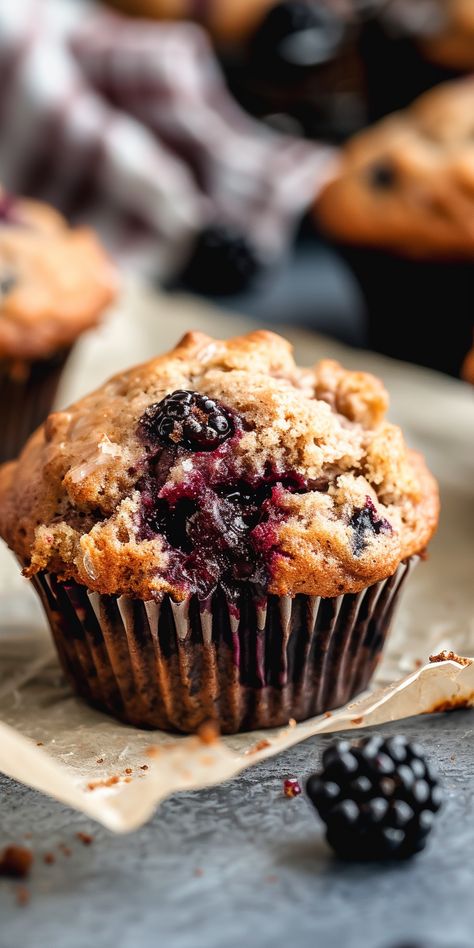 Blackberry Banana Muffins [35 Minutes] - Chasety Blackberry Muffin Recipe, Blackberry Muffins, Blackberry Muffin, Buttermilk Muffins, Crumble Muffins, Blackberry Crumble, Bakery Style Muffins, Food Cafe, Nutritious Breakfast