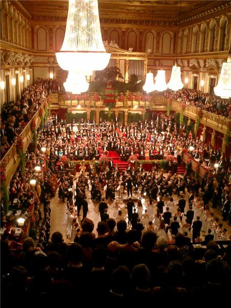 Viennese balls do not usually start until later in the evening (9 pm). The opening ceremonies conclude with the proclamation “Alles Walzer!" (Everyone waltz!)  and attendees flood the dance floor for the very first Viennese waltz. Magical! Viennese Ball, Vienna Ball, High School Story, Viennese Waltz, Vienna Philharmonic, Ball Dance, The Heist, Debutante Ball, Enchanted Evening