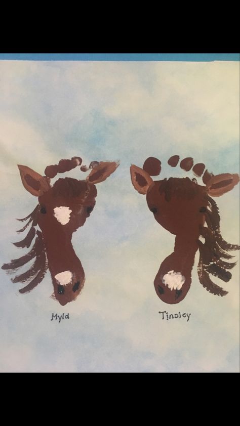 Horse Footprint Art, C Footprint Craft, Handprint Horse, Horse Footprint, Crafts With Baby, Hand Print Animals, Hand Print Crafts, Baby Art Crafts, Letter Book