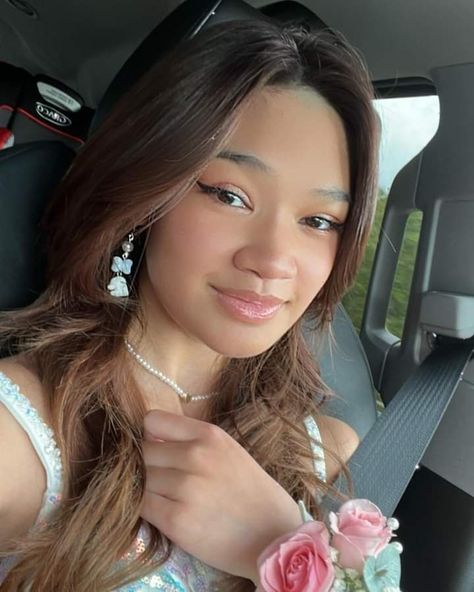 Angelica Hale, New Photo Download, 1m Followers, Pretty People, Beautiful People, Instagram Photos, Photo And Video, On Instagram, Instagram