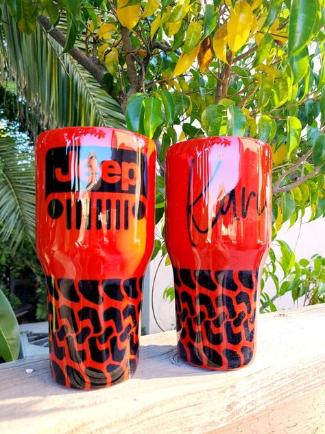 Jeep Wrangler Tumbler Cups, Jeep Tumbler Ideas, Jeep Cups, Disney Cars Epoxy Tumbler, Jeep Tumbler, Jeep Tumbler Cup Ideas, Ford Tumbler Ideas, Jack Daniels Epoxy Tumbler, Tumblr Cup