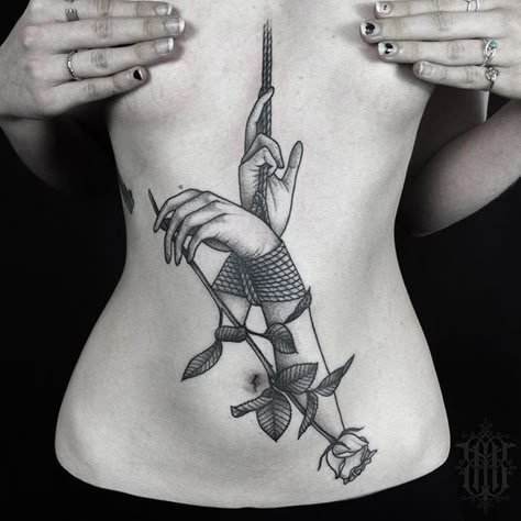 Rope Tattoo, Tattoo Son, Kunst Tattoos, Geniale Tattoos, Stomach Tattoos, Sternum Tattoo, Tattoo Project, Tattoo Life, Hand Tattoo