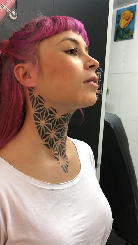 Geometric Throat Tattoo For Women, Mandala Throat Tattoo, Under Chin Tattoo Woman, Geometric Neck Tattoo, Mandala Neck Tattoo, Geometric Throat Tattoo, Under Chin Tattoo, Geometric Tattoo Neck, Chin Tattoo