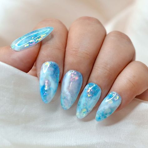 White Liquid, Trend 2023, Nail Trend, Star Fish, Pedicure Nail Art, Beach Theme, Pedicure Nails, Makeup Essentials, Beach Vibe