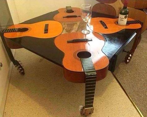 27 Everyday Things That Designers Turned Into Really Cool Stuff Guitar Table, Music Furniture, Classic Furniture Design, Furniture Ads, Window Furniture, Dekor Diy, Diy Holz, Woodworking Workshop, Farmhouse Furniture