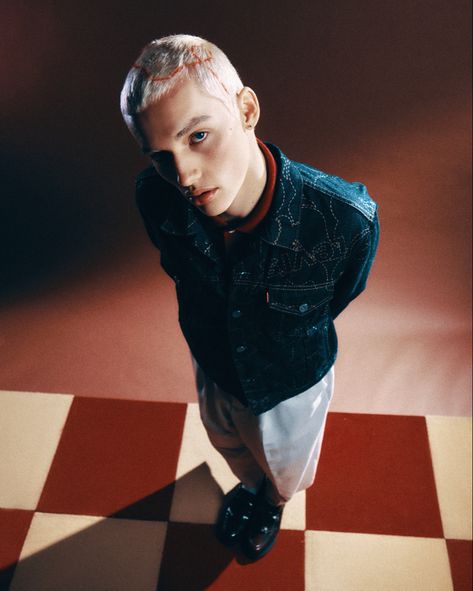 male fashion editorial genz set design photography boy bleached head pattern design checkered board Inspiration Board Fashion, Male Portrait Poses, Men Fashion Photoshoot, Studio Photography Fashion, Portrait Editorial, Studio Portrait Photography, Male Models Poses, Test Shoot, Studio Poses