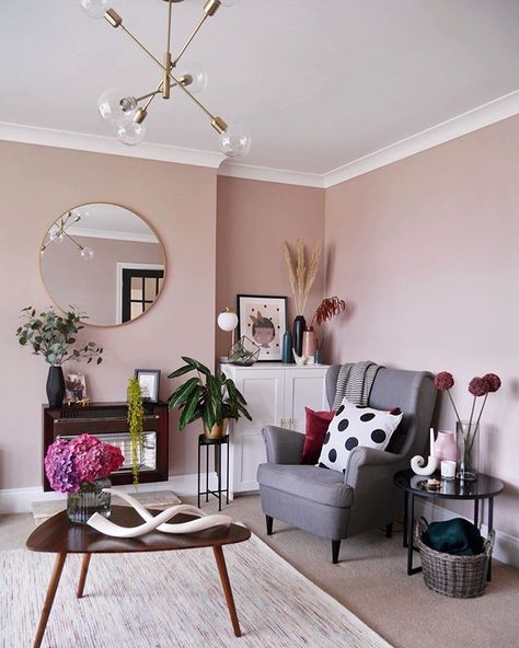 Light peach blossom - little greene paint company Pink Living Room Walls, Peach Living Rooms, Peach Rooms, Pink Dining Rooms, Wall Colours, Living Room Wall Color, Bedroom Organization, Pink Living Room, House Extension