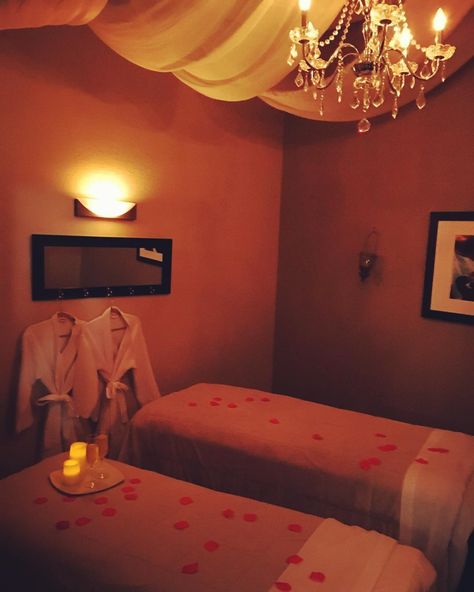 Couples Massage in Denver | Body Massage Wellness Spa Couple Spa Aesthetic, Massage Vision Board, Couples Massage Room, Couple Massage Spa, Valentine Massage, Aesthetic Massage, Massage Couples, 2024 Prayer, Couples Room