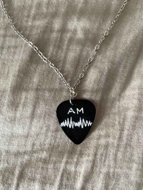 Arctic Monkeys Guitar Pick, Arctic Monkeys Diy Ideas, Arctic Monkeys Merch Aesthetic, Arctic Monkeys Necklace, Arctic Monkeys Gift Ideas, Arctic Monkeys Bracelet Ideas, Arctic Monkeys Drawing Ideas, Arctic Monkeys Diy, Arctic Monkeys Bracelet