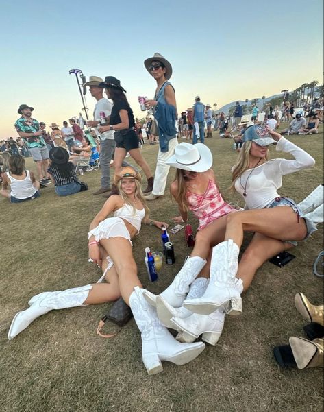 Stagecoach Photo Ideas, Cream Cowboy Boots Outfit, Stage Coach Outfits, Stagecoach 2024, Calgary Stampede Outfits, Dresses For Festivals, White Cowboy Boots Outfit, Coachella Outfit Ideas, Country Girl Aesthetic