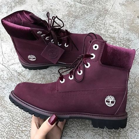 I absolutely cannot wait for my new burgundy Timberlands to come in!! Best boyfriend ever ^.^ Áo Blu, Timberland Boots Outfit, Timberland Waterproof Boots, Timberland Outfits, Timberland Premium, Yellow Boots, Timberlands Shoes, Timberlands, Sheepskin Boots