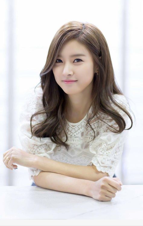 Kim So Eun, Kim Myungsoo, Hallyu Star, Bae Suzy, Asian Celebrities, Boys Over Flowers, Korean Actresses, Korean Celebrities, Korea Fashion