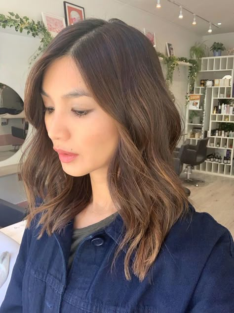 Asian Hair Long Bob, Gemma Chan Hair, Asian Brown Hair, Asian Hair Highlights, Hair Color For Tan Skin, Balayage Asian Hair, Asian Balayage, Natural Hair Colour, Hair Color Asian