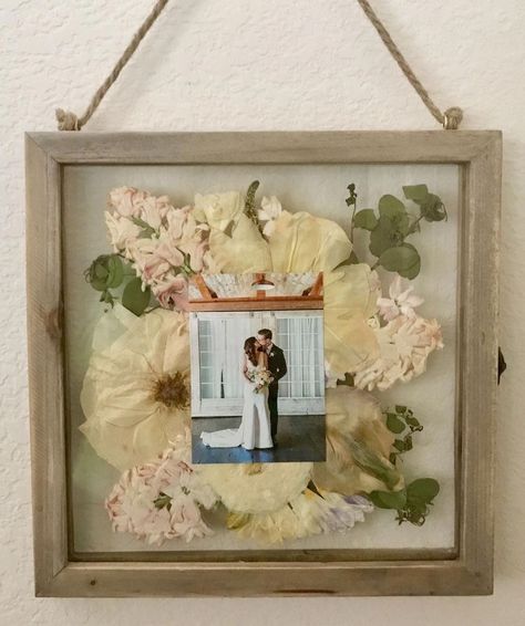 Frame With Flowers, Pressed Flowers Diy, Crystal Wedding Dress, Wedding Bouquet Preservation, Pressed Flower Crafts, Bouquet Preservation, Pressed Flower Art, Wedding Keepsakes, Post Wedding