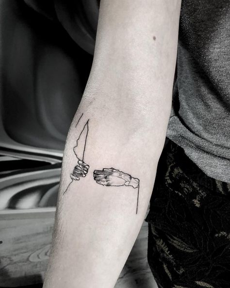 Egon Schiele Hands, Egon Schiele Tattoo, Transgender Tattoo, Transgender Tattoo Ideas, Art History Tattoo, History Tattoos, Egon Schiele, A Little Life, Artificial Nails