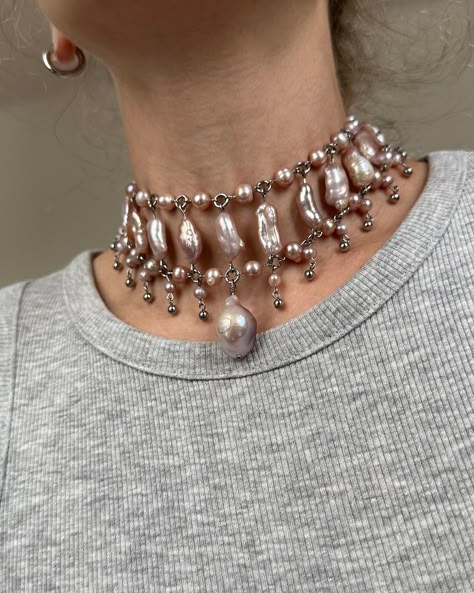 PEARL 10 surgical steel / purple freshwater pearls min length: 32cm max length: 40cm PLN 510 / €120 DM to buy 💌 Jewellery Accessories, Necklace Pearl, Jewelry Design Ideas, Chainmaille Jewelry Patterns, Chainmail Jewelry, Pearl Jewels, Dope Jewelry, Handmade Wire Jewelry, Jewelry Lookbook