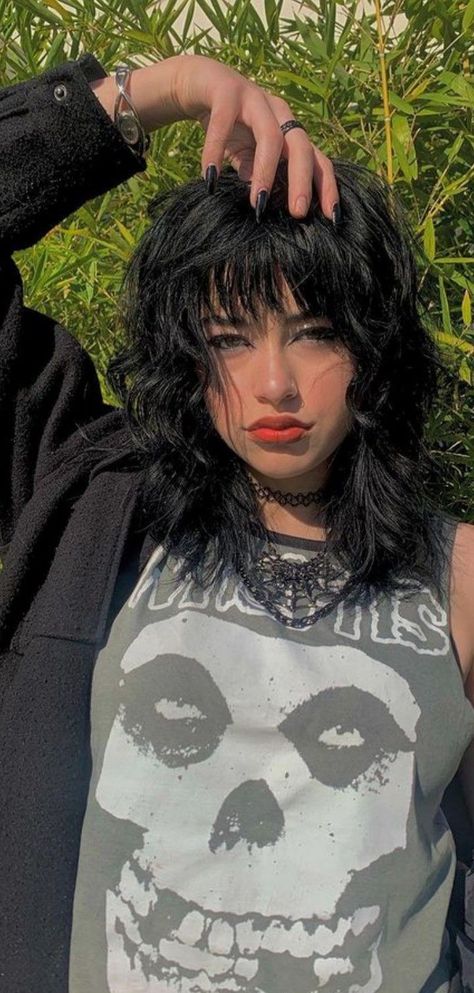 Bold Goth Hair Cut Ideas 2023 Goth Haircut Medium, Punk Haircut, Grunge Haircut, Witchy Hair, Emo Haircuts, Hair Cut Ideas, Shaggy Long Hair, Gothic Hairstyles, Goth Hair