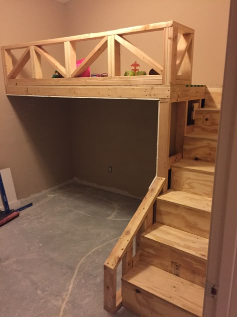 Loft Bed Stairs With Drawers, Homemade Bunk Beds Loft, Build A Cabin Bed, Diy Queen Loft Bed Plans, Rustic Loft Bed, Homemade Loft Bed, Loft Bed With Stairs Plans, Diy Loft Bed With Stairs, Diy Lofted Bed