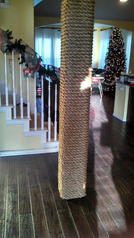 Rope wrapped column for boat /nautical decor. Would be nice to put sea shells on it too How To Decorate Columns In Home, Pillar Covering Ideas Indoor, Creative Column Design, Support Beam Cover Ideas, Interior Columns Ideas, Interior Pillars, Columns Interior, Column Decoration, Support Columns