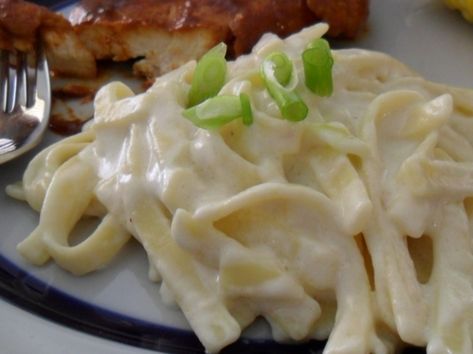 Kluski Noodles, Parmesan Sauce Recipe, Polish Recipe, Polish Foods, Slovak Recipes, Polish Heritage, Sides Dishes, Polish Traditions, Creamy Parmesan Sauce