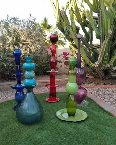 Glass Totems/ Yard Art, Gazing Ball Stands, Diy Sphere, Rainbow Glassware, Garden Diy Decoration Ideas, Glass Totems, Yard Crafts, Ornaments Painted, Glassware Garden Art