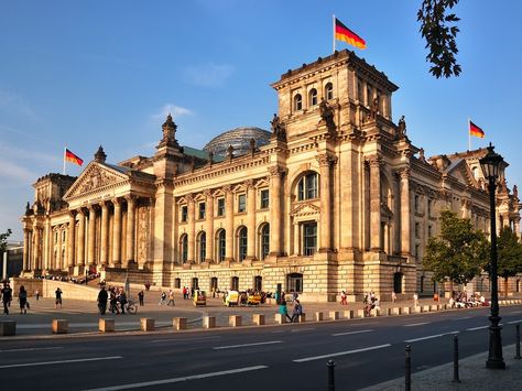 Berlin Reichstag, Berlin Travel, Germany Flag, European Architecture, Learn German, City Break, Travel Tours, Berlin Germany, Amazing Architecture