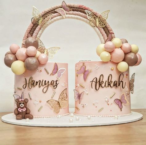 Twin Girl 1st Birthday Themes, 1st Birthday Twin Girl Theme, Boho Birthday Cake Girl, Boho Butterfly Birthday Party, 6 Months Birthday Cake For Twins, Boho Butterfly Cake, Twins Birthday Decoration Ideas, Twin Girl First Birthday Theme, First Birthday Twin Girls Theme